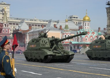 Русия провежда днес последни репетиции преди традиционния военен парад на