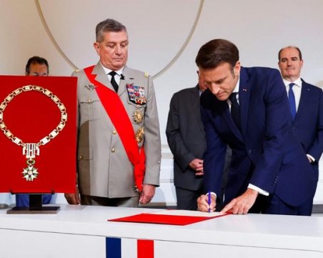 Официално: Макрон встъпи в длъжност за втори път