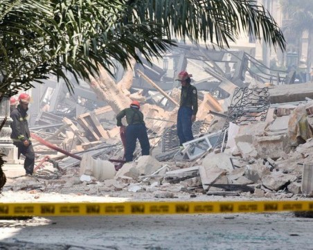 Сред загиналите в Хавана са бременна жена и дете, спасителната акция продължава