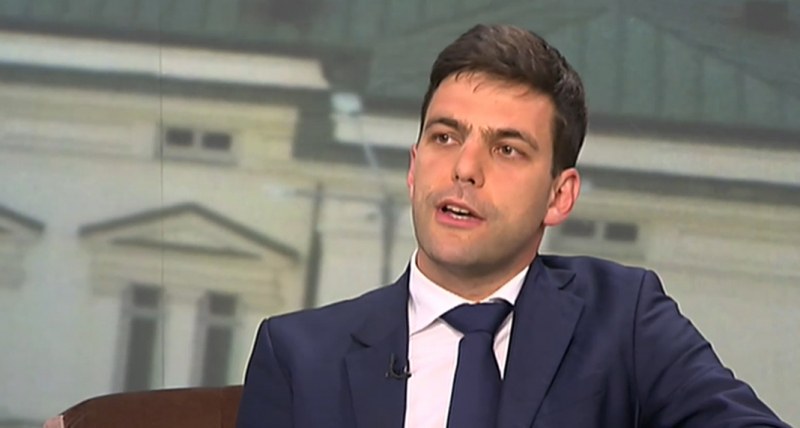 Минчев: България е в неизгодна позиция за петролното ембарго