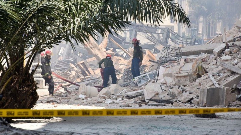 Сред загиналите в Хавана са бременна жена и дете, спасителната акция продължава