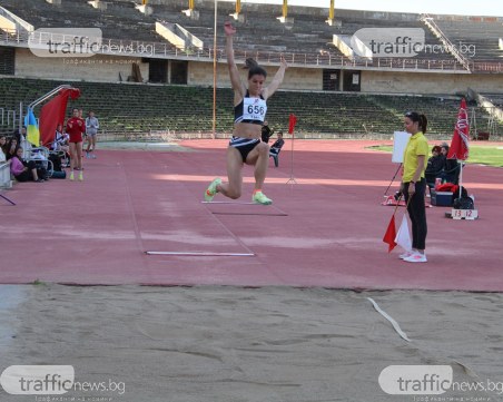 Пламена Миткова с най-добър резултат в света за сезона при девойките на турнир 