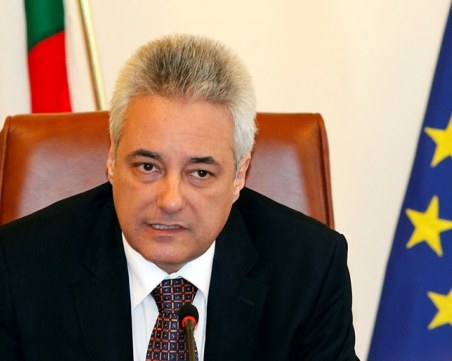 Посланик Райков: Натискат ни за Северна Македония неправомерно