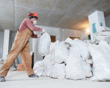 Как да се отървете от строителните отпадъци и боклуците в мазето, без да ви глобят