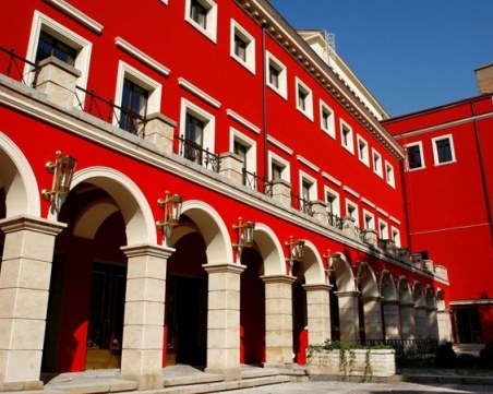 Пловдивският театър с номинации за Аскеер за музика, костюми, сценография и режисура