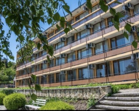 Сезираха редица институции заради дома 