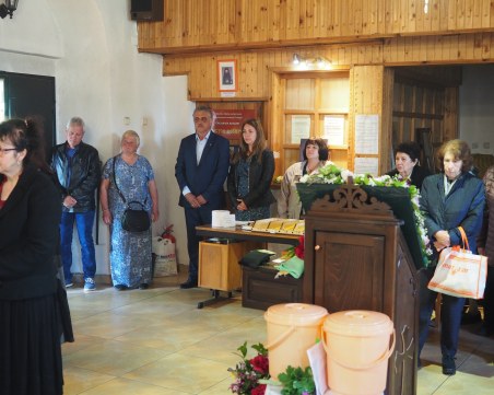 Жители и гости на с. Строево се поклониха пред мощите на Св. Николай Мирликийски Чудотворец