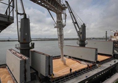 Превръщането на пристанище Варна в хъб за реекспорт на украинското зърно ще бъде много