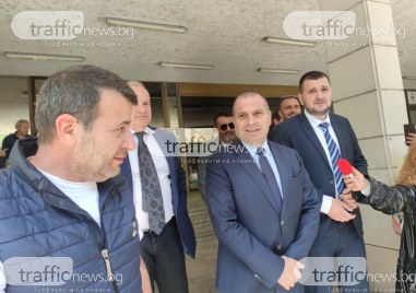 Протестът пред Областна управа в Пловдив бе прекратен след като