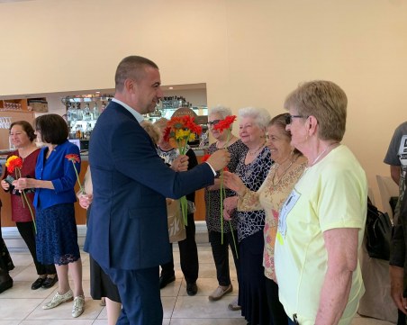 40 пенсионери отпразнуваха заедно своите рождени дни в Смирненски