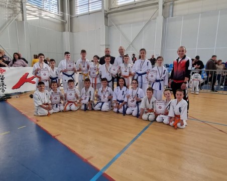 Девет каратисти от Пловдив с медали на държавното по киокушин карате в Бургас