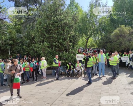 Илиян Филипов: Искаме оставката на областния управител, спира развитието на града