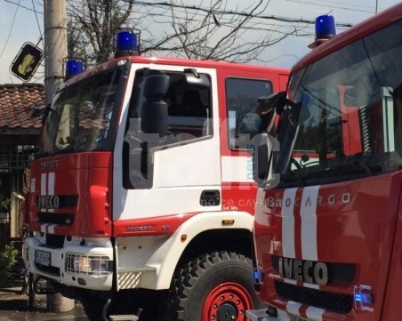 Лек автомобил изгоря в пловдивско село