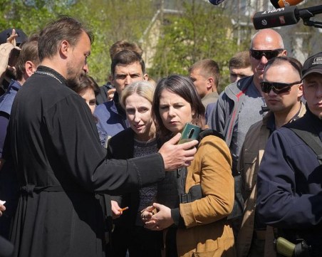 Първият дипломат на Германия пристигна в Буча