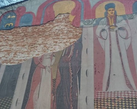 Започва укрепването на сграфитото