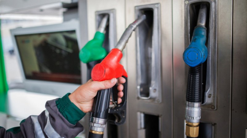 Обсъжда се по-ниска цена за 50 литра гориво месечно