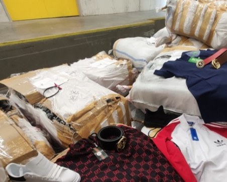 Арестуваха мъж в Първомай, продавал  