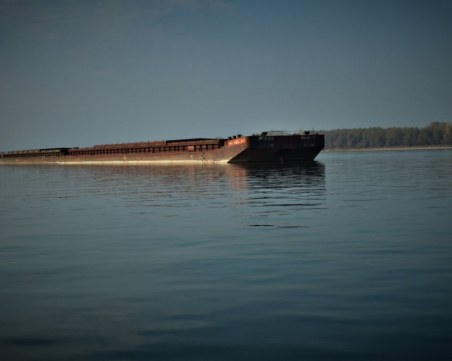 Кораб, натоварен с 1500 тона руски въглища, потъна в Румъния