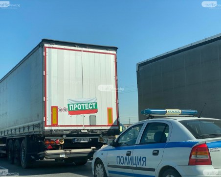 Лорер за протеста на превозвачите: Не можем да приемем извиване на ръце