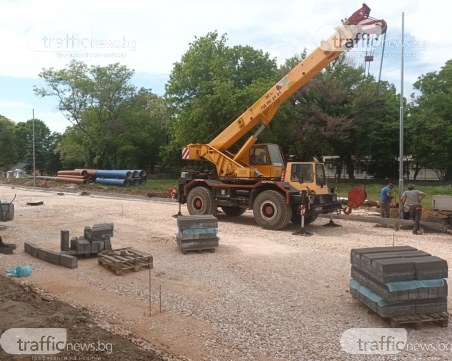 Община Пловдив развърза кесията и строителите форсираха работата по 