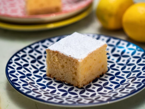 Лесна рецепта за печен лимонов кейк