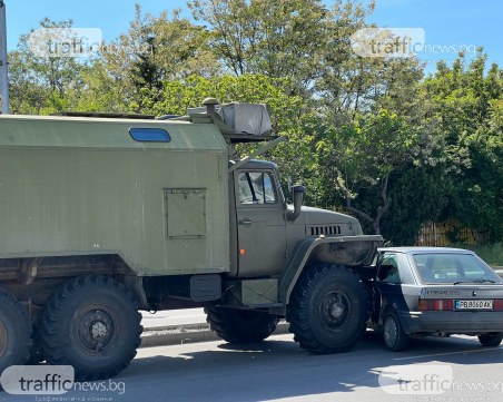 Катастрофа с военен камион на Асеновградско шосе