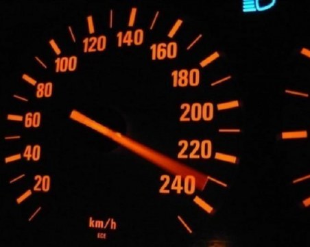 Пловдивчанин, каращ с 240км/ч. на АМ 