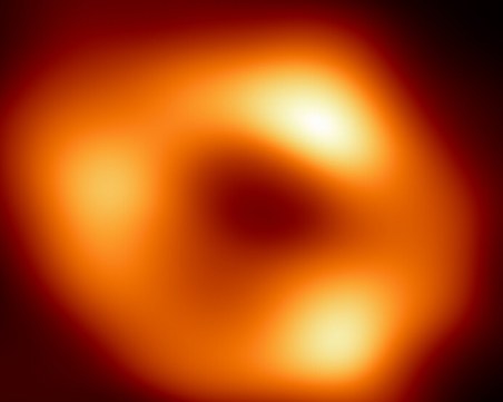 За първи път снимаха черната дупка в центъра на нашата галактика