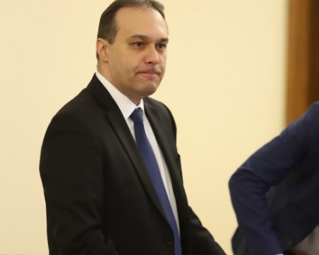 Заков: Сигналът за бомба на ескортирания от изтребители самолет е бил фалшив