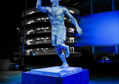 Манчестър Сити откри статуя на нападателя Сергио Агуеро която се