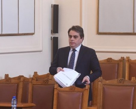 Асен Василев: Правителството успя да осигури стабилни цени на основните енергоизточници