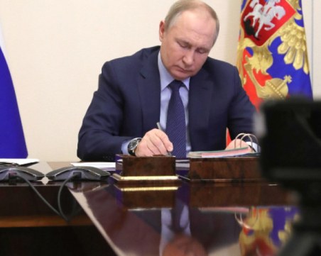 Путин и Шолц обсъдиха ситуацията в Украйна и възможната криза заради спрения износ на зърно