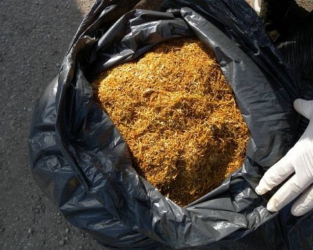 Спипаха контрабанден тютюн и цигари при спецакции в Пловдивско