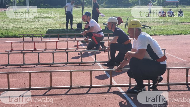 Най-добрите пловдивски пожарникари мерят сили в състезание по пожароприложен спорт