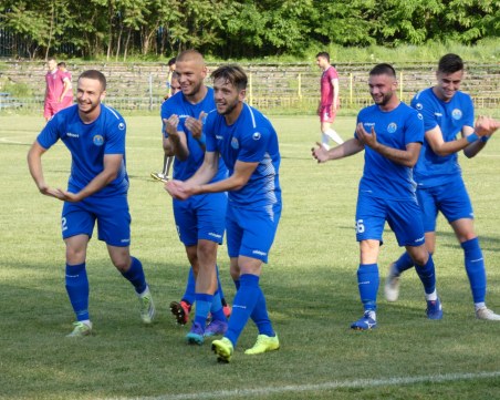 Марица завърши домакинствата с победа