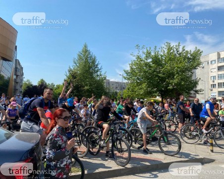 Над 700 участваха в откриването на велосезона в 