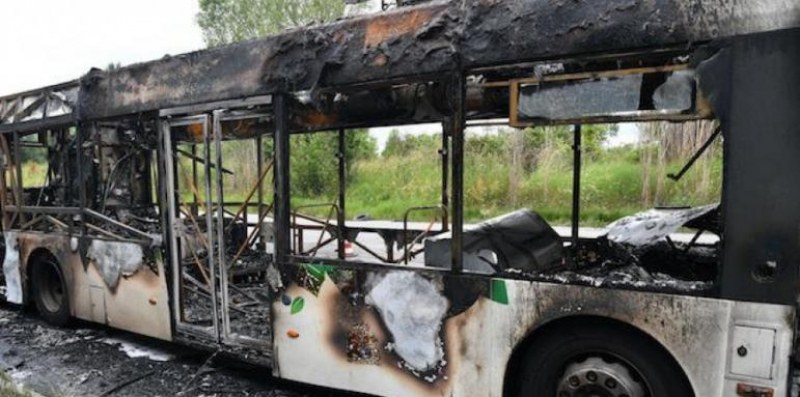 Автобус с украински бежанци се запали на АМ 
