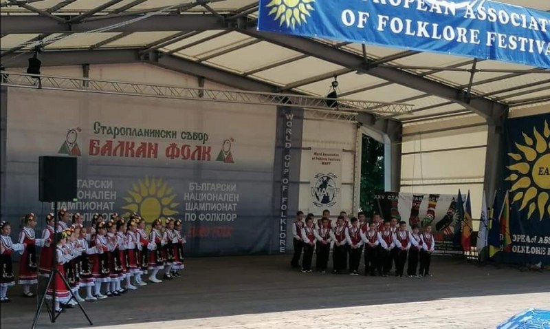 Малки танцьори от Раковски извоюваха 6 медала