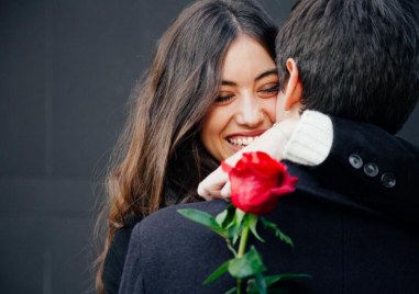 Нито времето нито разстоянието може да унищожи любовта между тези