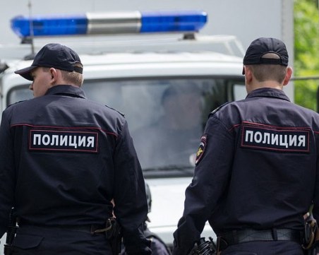Мъж пострада при сбиване между фенове преди началото на дербито в София