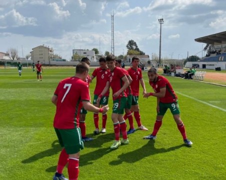 България U17 поведе, но загуби от Нидерландия на първия си мач на Европейското