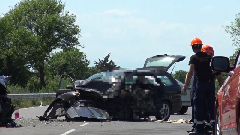 Тежка катастрофа на Пазарджишко шосе, има загинал