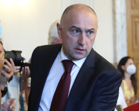 Каримански: Ще обявим нови мерки днес