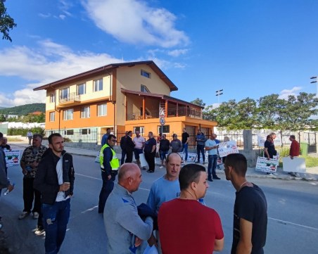 Протестите в Белащица продължават и днес
