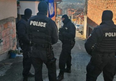 Откритите при спецакция в Сливен пари и ценности сред които