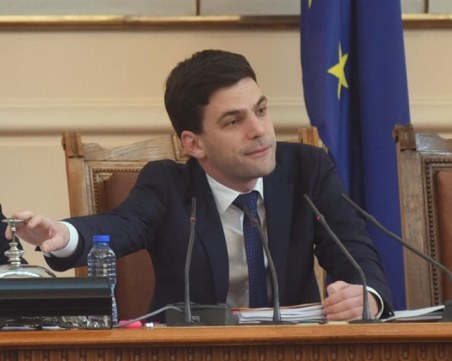 Минчев: Решението за решетките е взето от главния секретар на НС