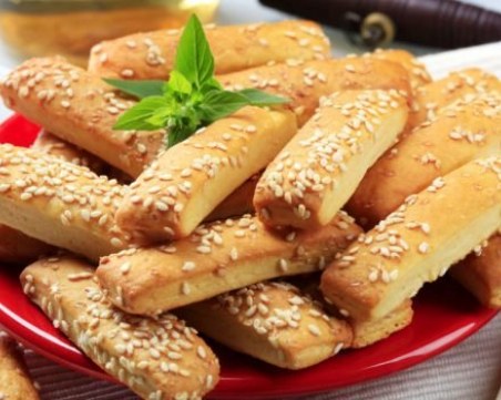 Страхотна закуска: Дребни соленки с крема сирене