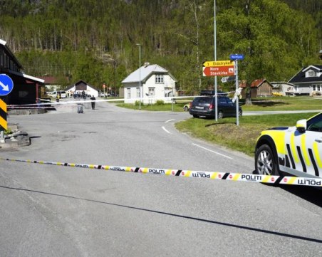 Въоръжен с нож рани трима души в Норвегия