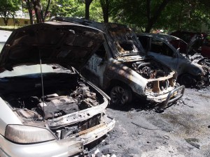 Запалиха украинска кола във Варна, изгоряха още две