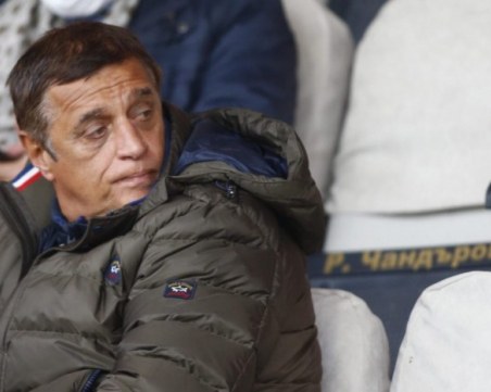 Стойне Манолов нахлу на терена, Царско село изпадна във Втора лига